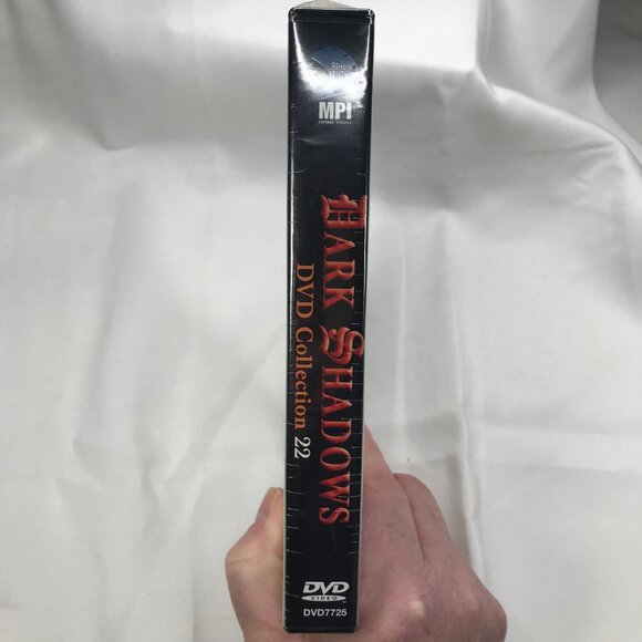 Dark Shadows DVD Collection 22, 40 Episodes With Postcard New In Package - Picture 7 of 7